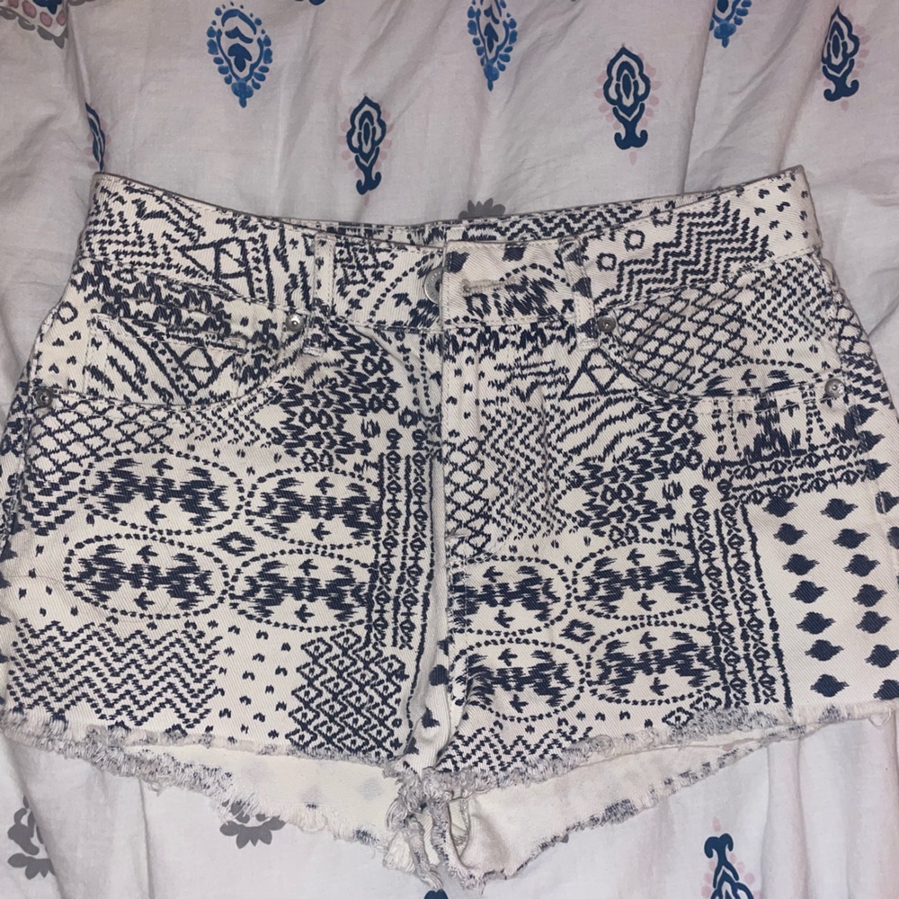 Bullhead High Rise Tribal Boho Casual Cut Off Raw Hem Denim Jean Shorts Size 5